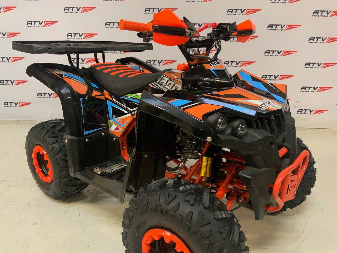 125 cc Stor barnemodell/ungdomsmodell 3+1 med hengerkule, bagasjebrett og LED lys - SORT