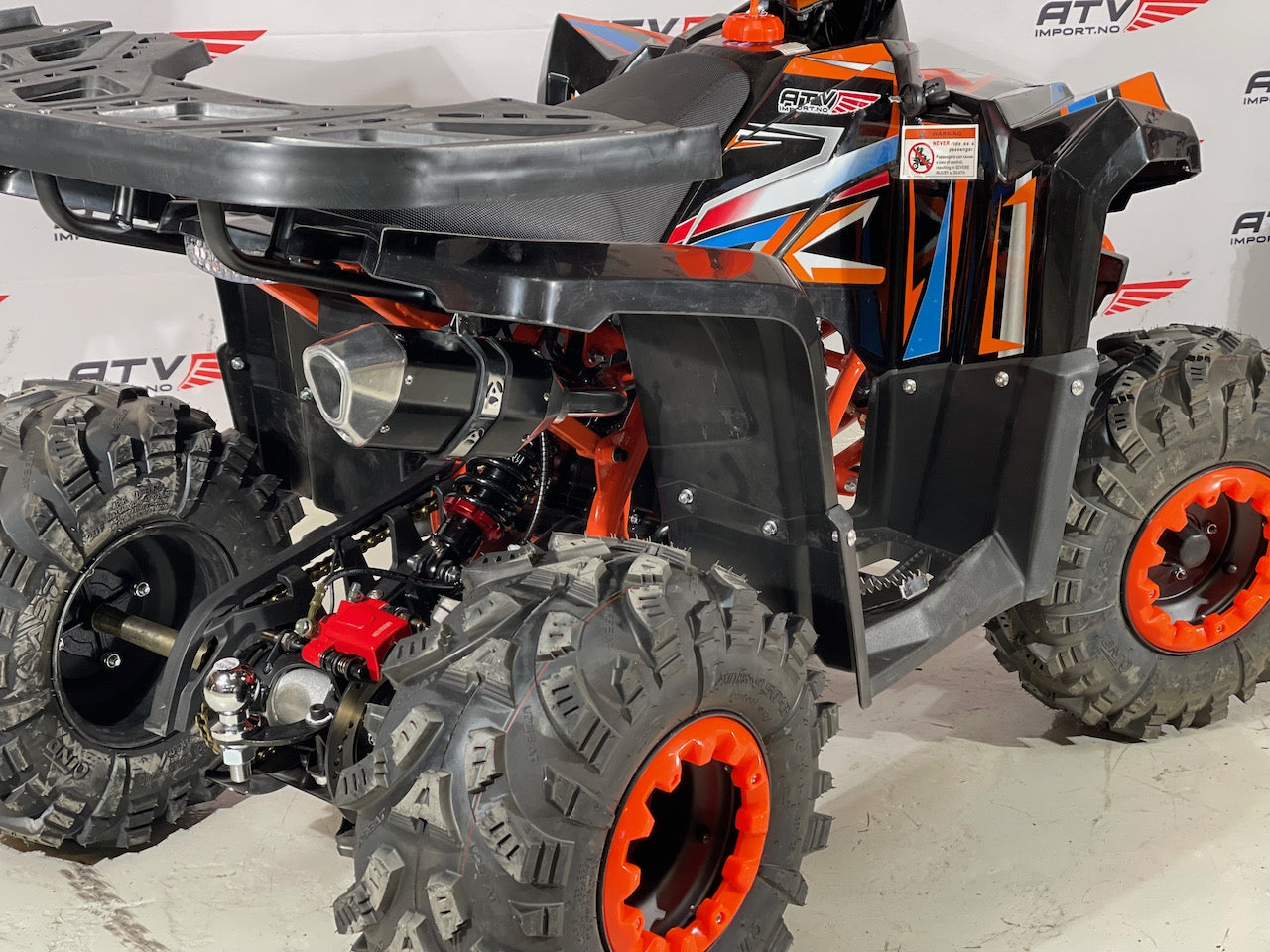 125 cc Stor barnemodell/ungdomsmodell 3+1 med hengerkule, bagasjebrett og LED lys - SORT
