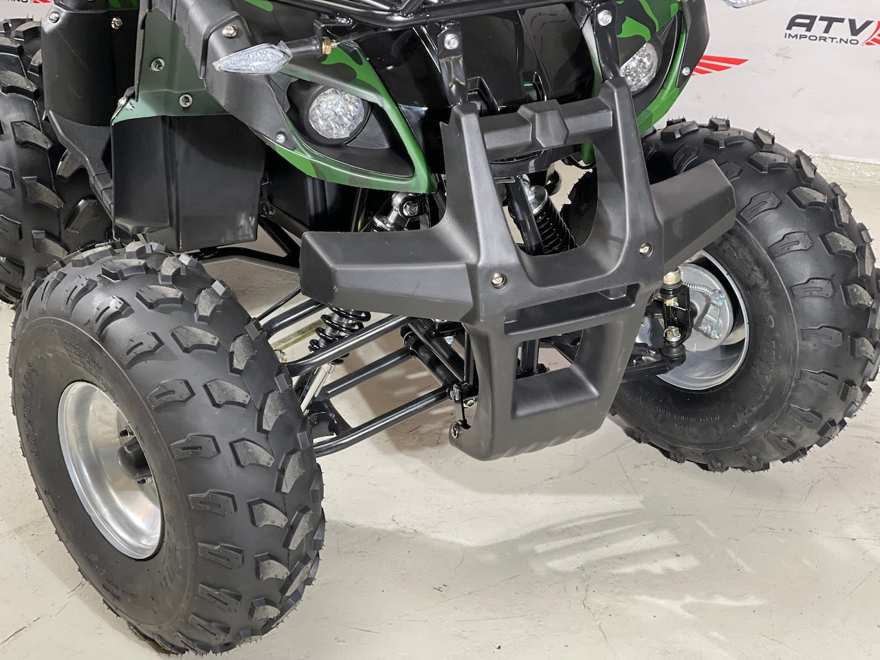 1500W Farmer 60V m/diff. - matt grønn camu (m/stålferger)