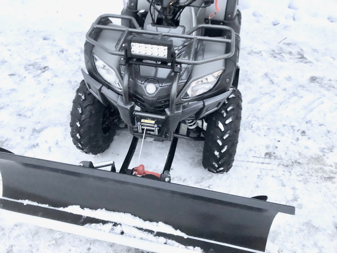 200cc Hammer m/snøskjær, vinsj, Alufelger, kjettinger m.m.