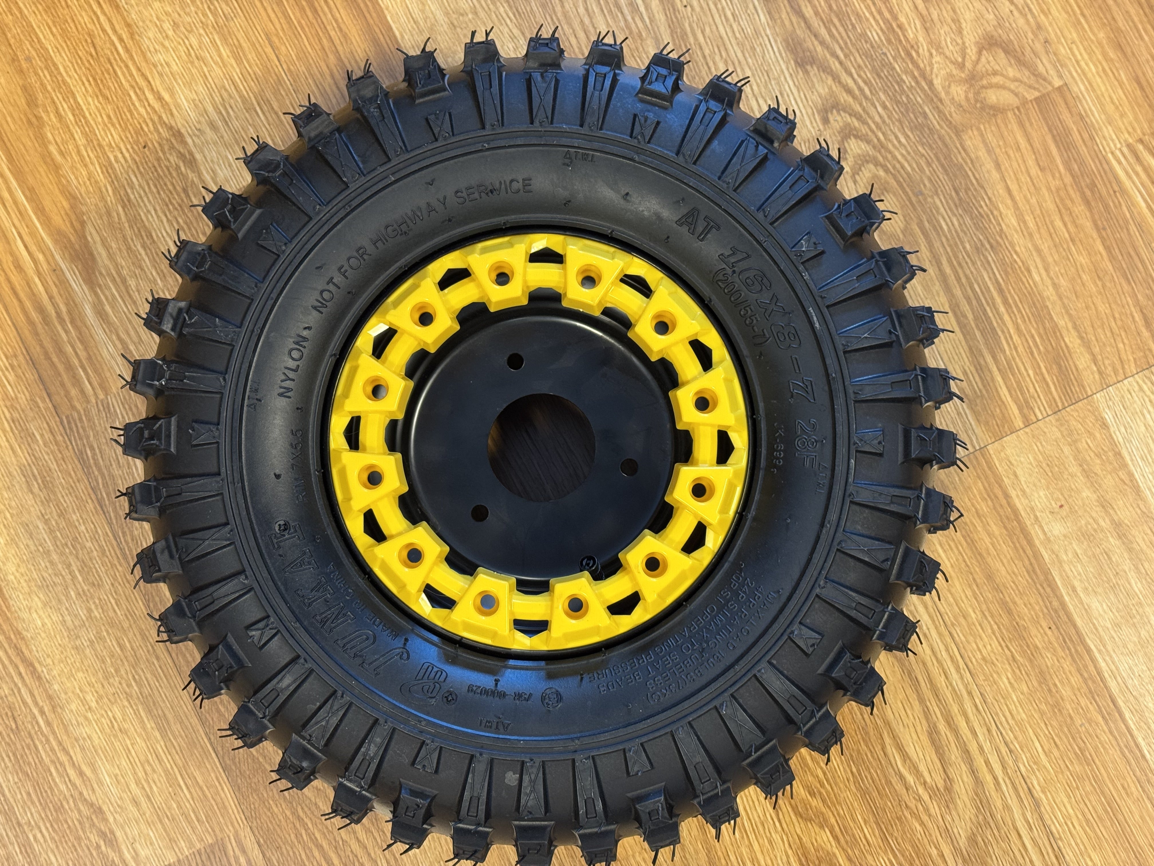 Hjul komplett 7" med felg og gul pynteliste