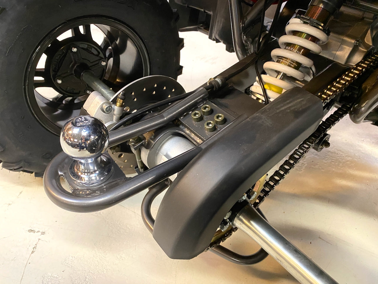 200cc Hammer - Carbon grå m/alu.felger og vinsj + Ledbar