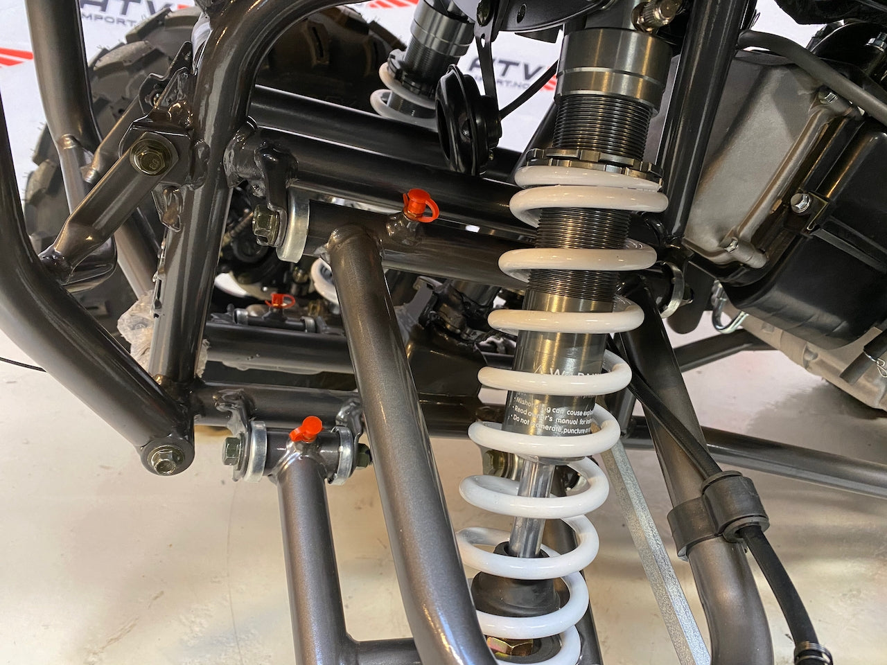 200cc Hammer - Carbon grå m/alu.felger og vinsj + Ledbar