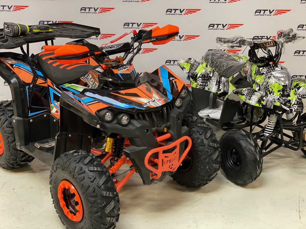125 cc Stor barnemodell/ungdomsmodell 3+1 med hengerkule, bagasjebrett og LED lys - SORT