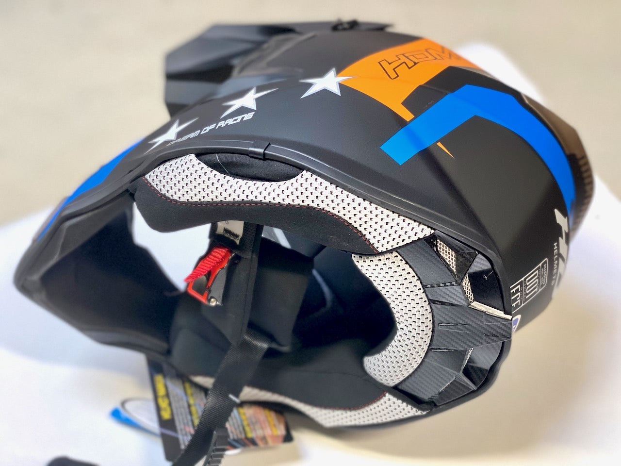 HDM hjelm i mattsvart/blå/orange S (55-56cm)