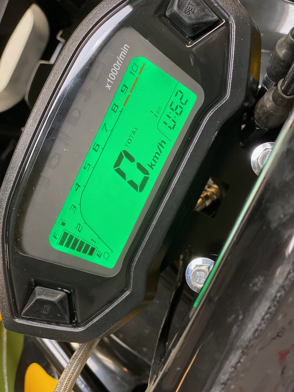 1500W Farmer 60V m/diff. - matt grønn camu (m/stålferger)