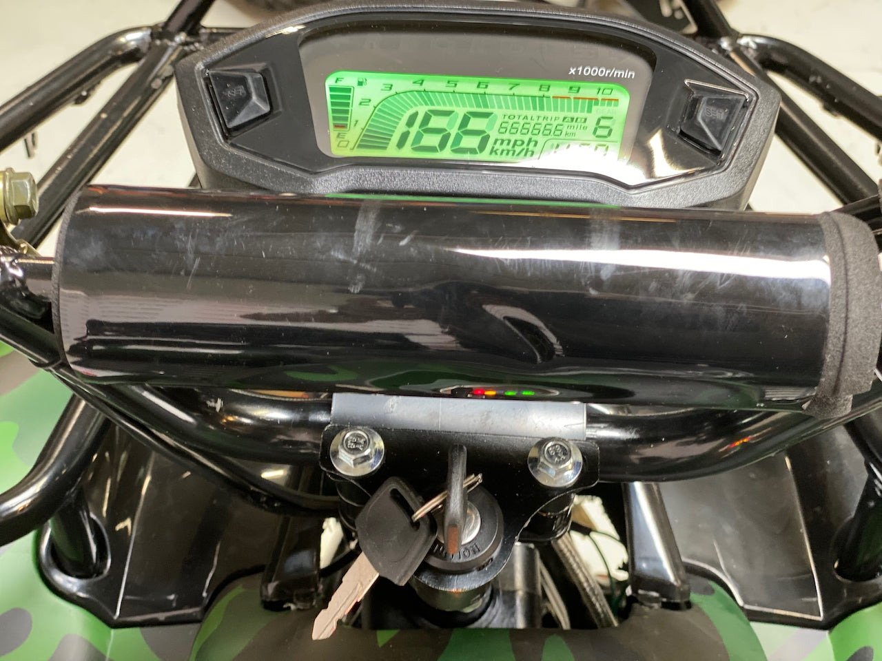1500W Farmer 60V m/diff. - matt grønn camu (m/stålferger)