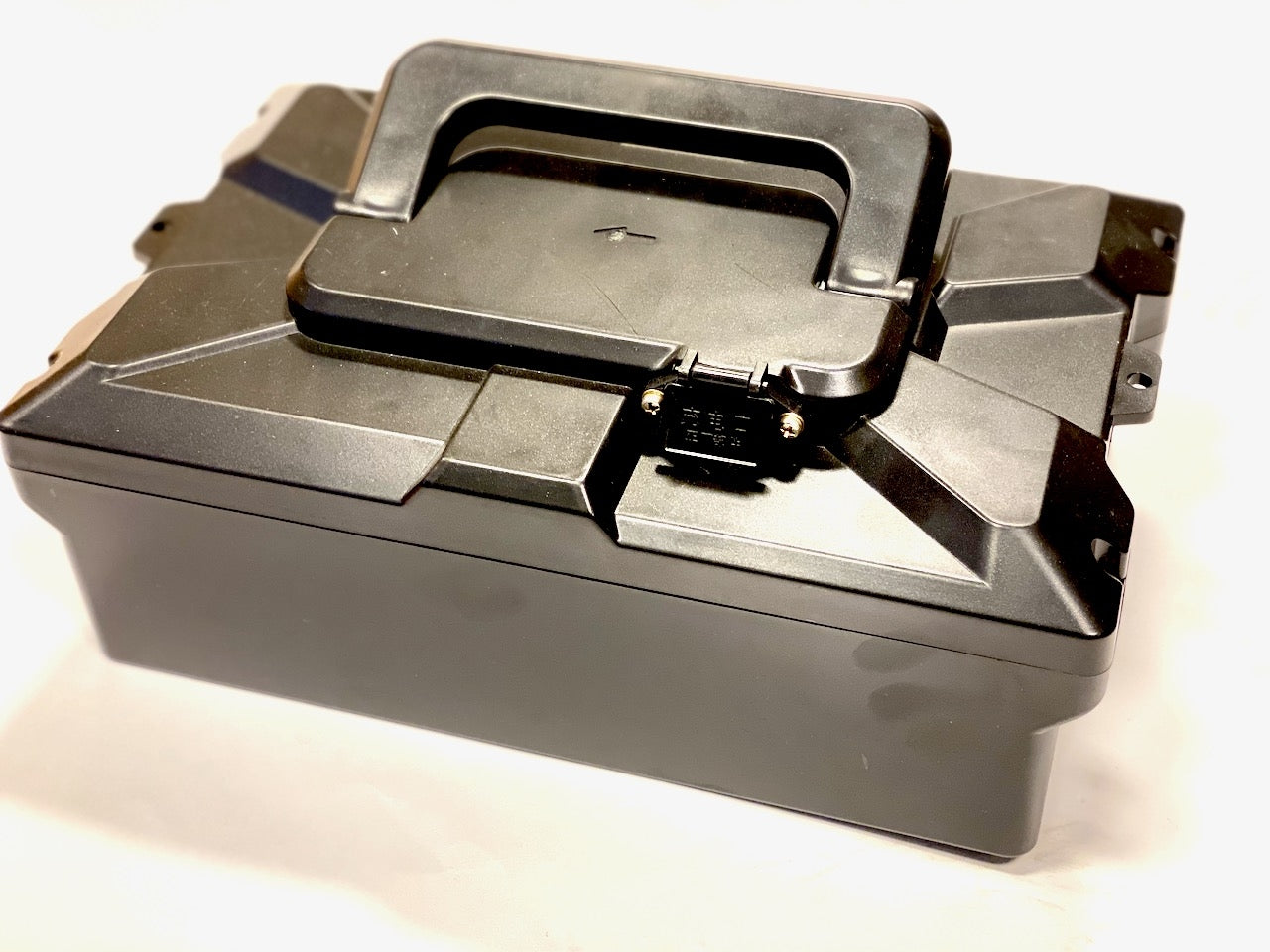 Batteripakke i plastbeholder til liten elektrisk barne ATV