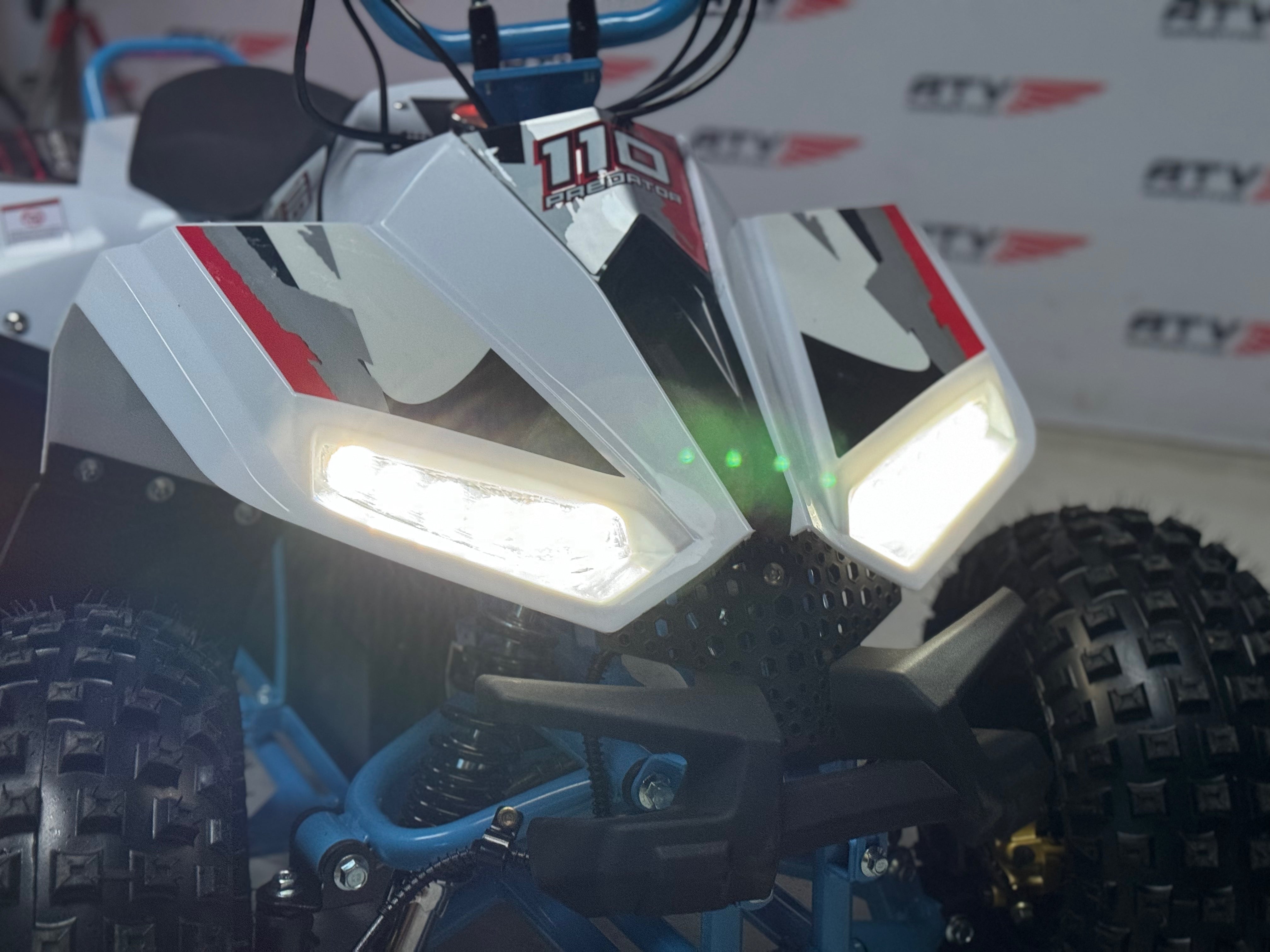 1200W Electric Blue - stor og svært solid bygget barne ATV - 48V m/diff., mekanisk høy/lav gir, 3 effektrinn m.m.