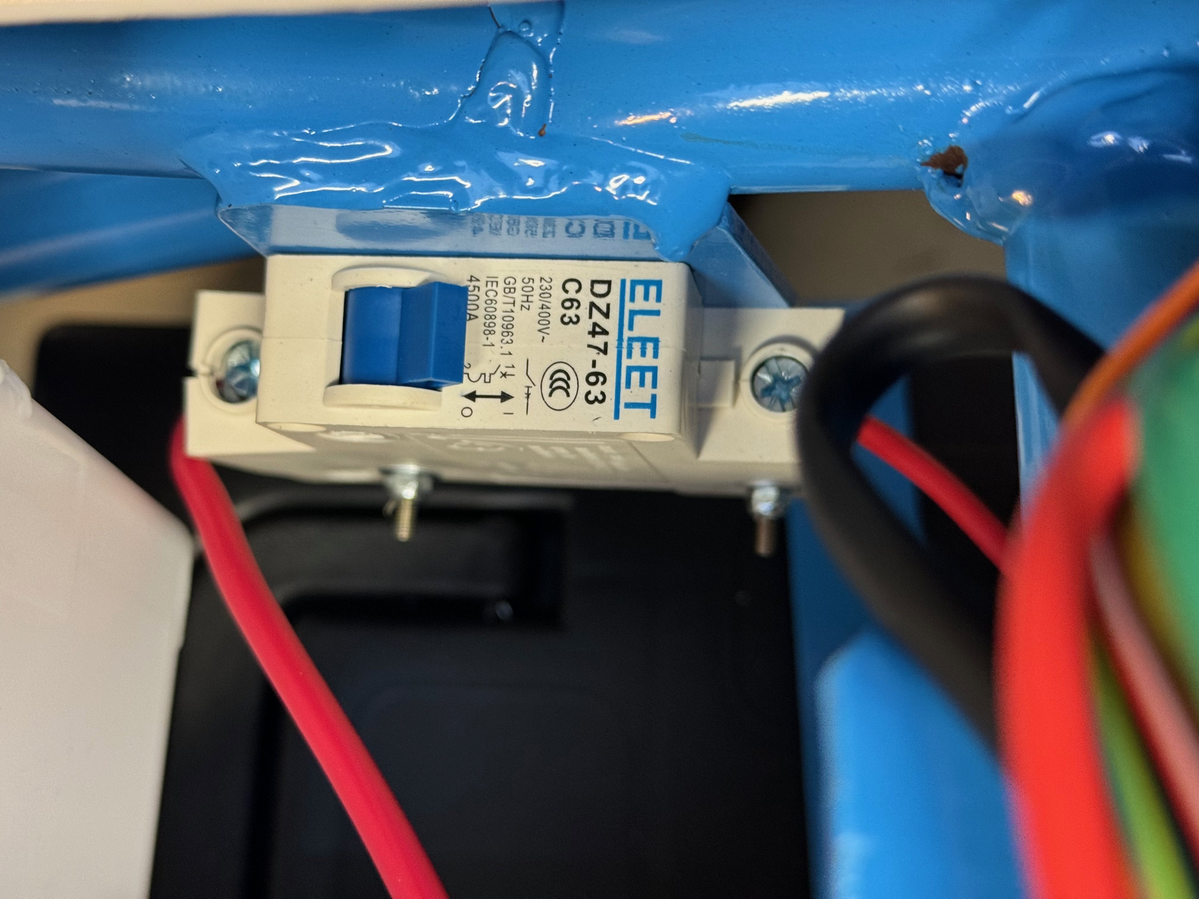 1200W Electric Blue - stor og svært solid bygget barne ATV - 48V m/diff., mekanisk høy/lav gir, 3 effektrinn m.m.