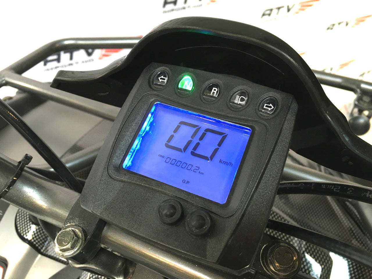 200cc Hammer - Carbon grå m/alu.felger og vinsj + Ledbar