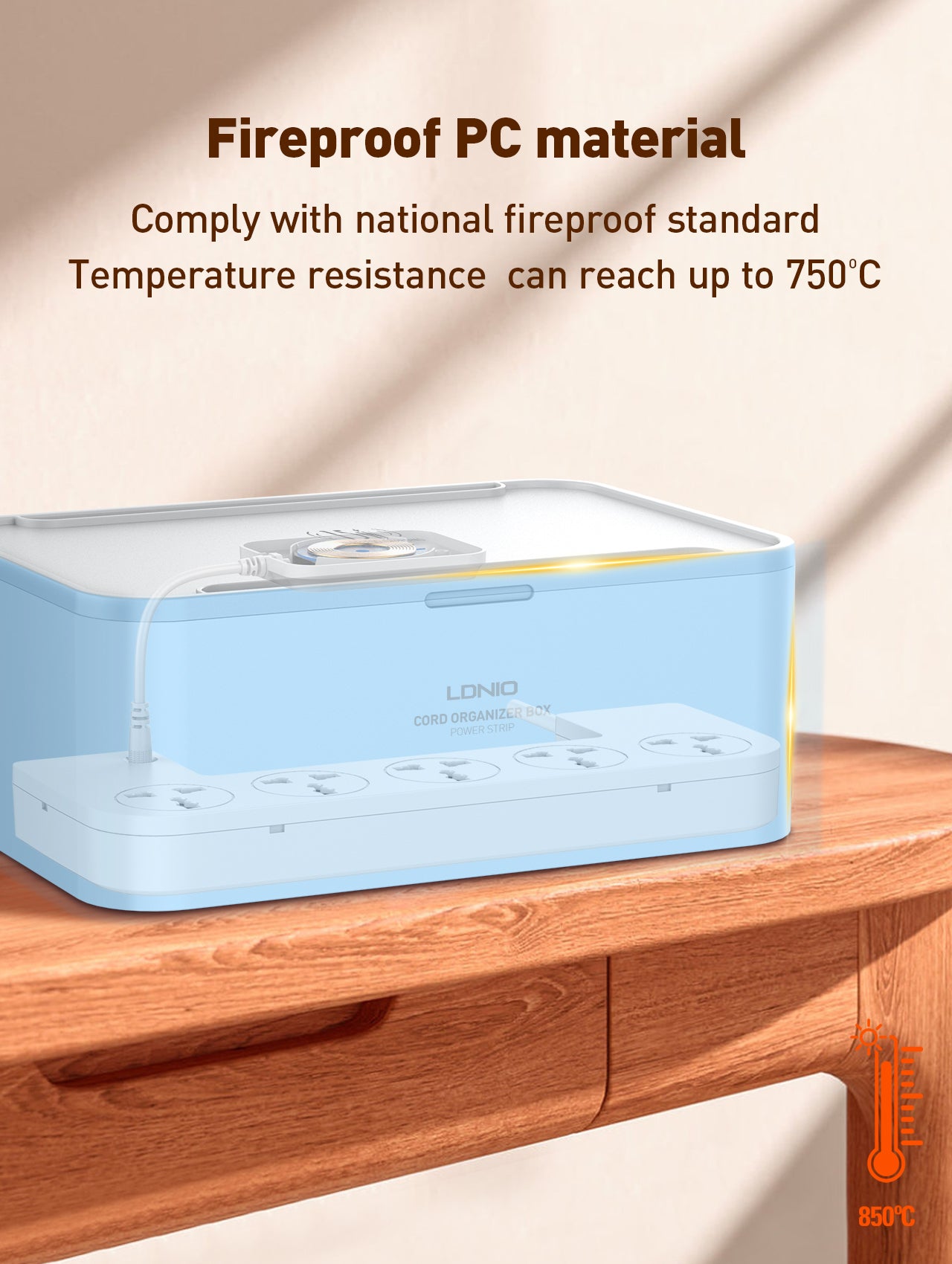 Kabelboks (lav og bredere) med 5 strømuttak, PD, QC, USB utganger og 15W ladeplate på toppen.