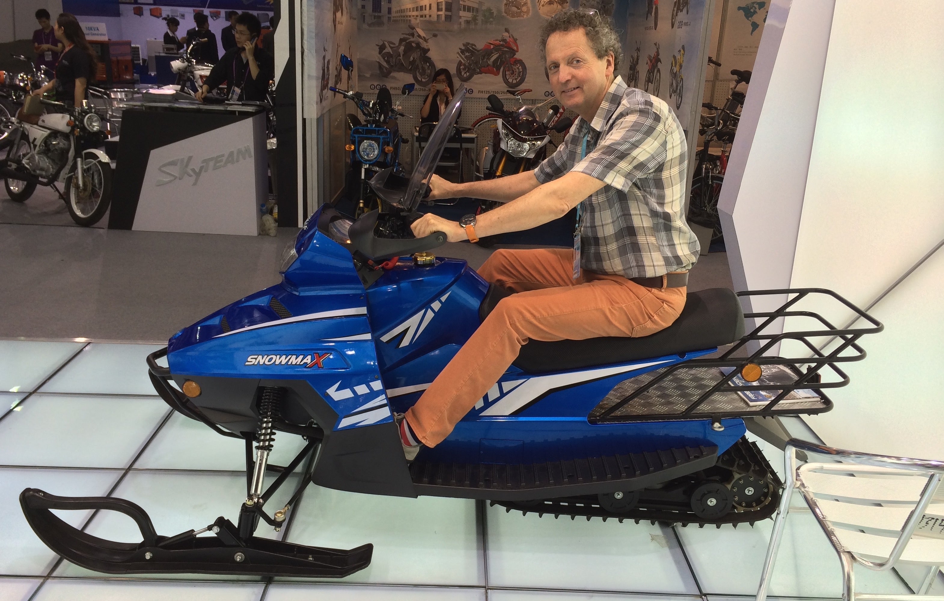 SNOWMAX 200